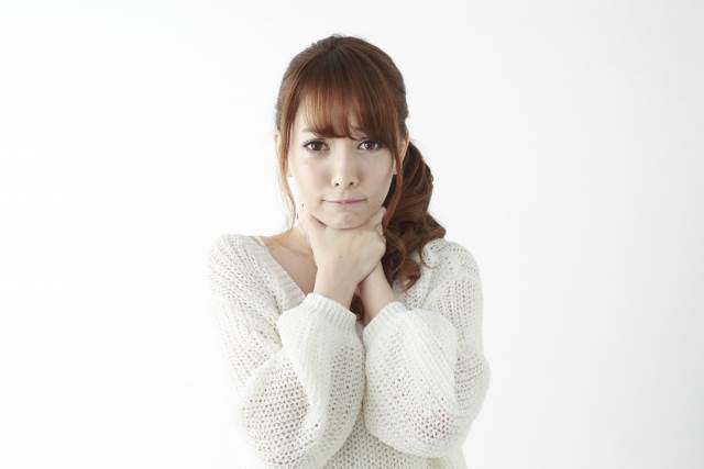 喉がいたい女性